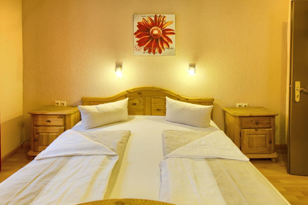 Hotel Sonne Щауфен им Брайсгау Екстериор снимка