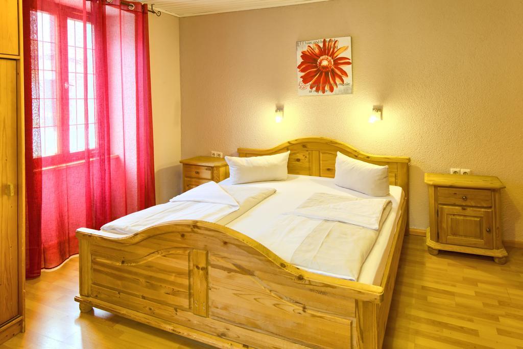 Hotel Sonne Щауфен им Брайсгау Екстериор снимка